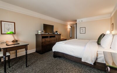 Le St-Martin Hotel & Suites Laval