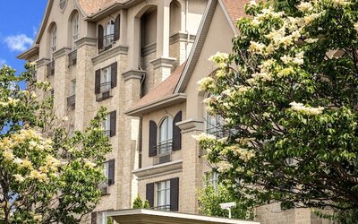 Le St-Martin Hotel & Suites Laval
