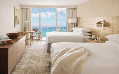 Room, 1 King Bed, Mountain View (Waikiki Mountain View) - Breakfast for 2