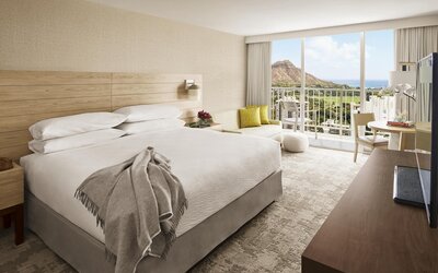 Room, 2 Queen Beds, Partial Ocean View