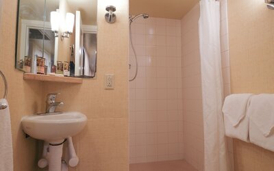 Waikiki Resort Hotel