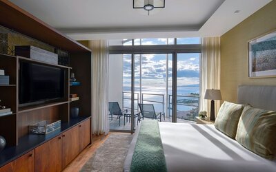 Ka Laʻi Waikiki Beach, LXR Hotels & Resorts