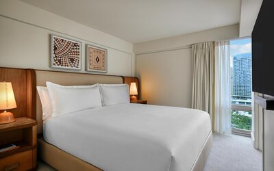 Ka Laʻi Waikiki Beach, LXR Hotels & Resorts