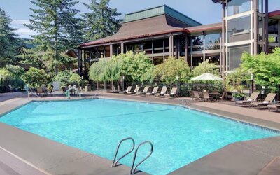 Refreshing outdoor pool at DoubleTree By Hilton Seattle Airport.