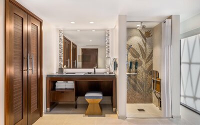 Hilton Grand Vacations Club Hokulani Waikiki Honolulu