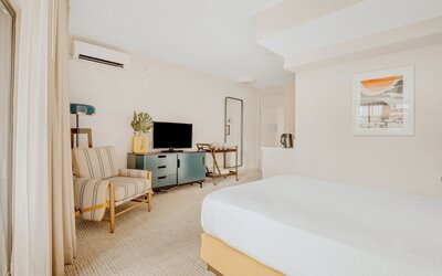 White Sands Hotel