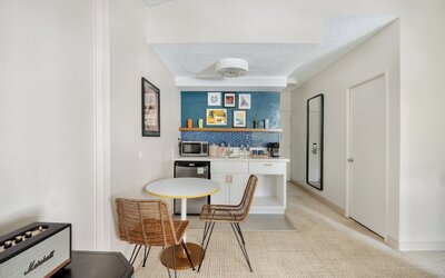 White Sands Hotel