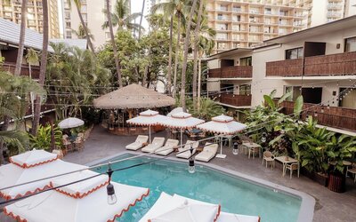 White Sands Hotel