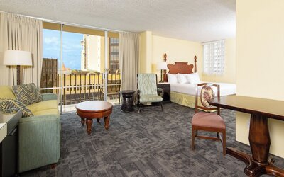 Ohia Waikiki Studio Suites