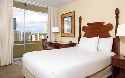 Ohia Waikiki Studio Suites