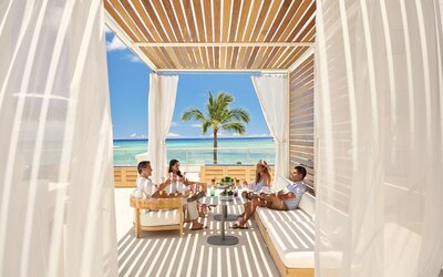 OUTRIGGER Reef Waikiki Beach Resort