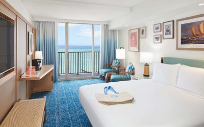 OUTRIGGER Reef Waikiki Beach Resort