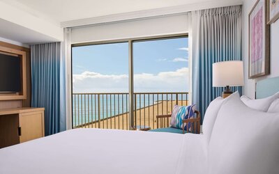 OUTRIGGER Reef Waikiki Beach Resort