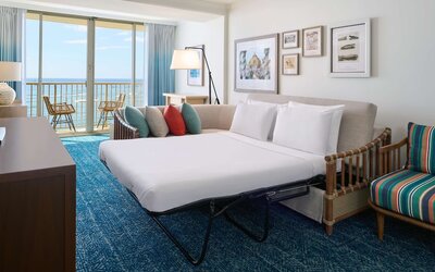OUTRIGGER Reef Waikiki Beach Resort