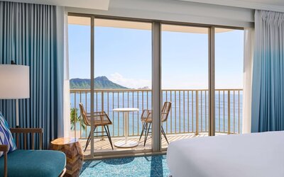 OUTRIGGER Reef Waikiki Beach Resort