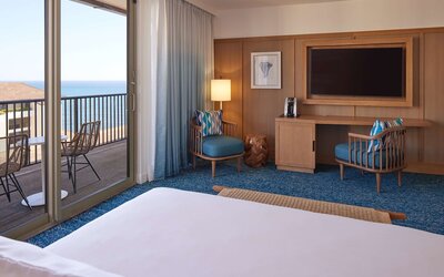 OUTRIGGER Reef Waikiki Beach Resort
