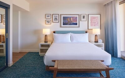 OUTRIGGER Reef Waikiki Beach Resort
