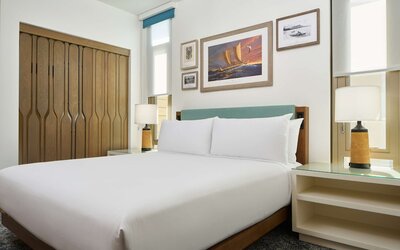 OUTRIGGER Reef Waikiki Beach Resort