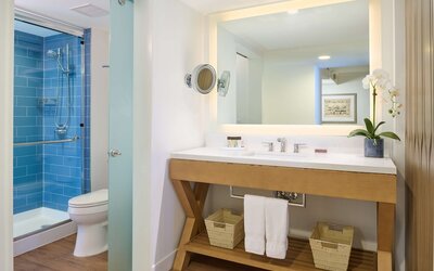 OUTRIGGER Reef Waikiki Beach Resort