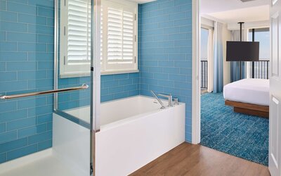 OUTRIGGER Reef Waikiki Beach Resort