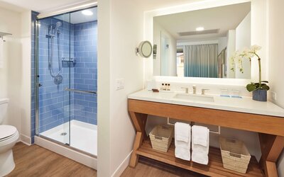 OUTRIGGER Reef Waikiki Beach Resort