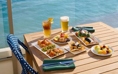 OUTRIGGER Reef Waikiki Beach Resort