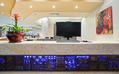 Luana Waikiki Hotel & Suites