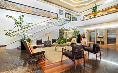 Luana Waikiki Hotel & Suites