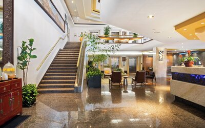 Luana Waikiki Hotel & Suites