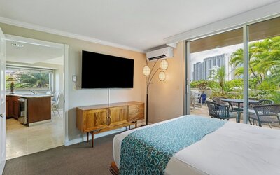 Luana Waikiki Hotel & Suites