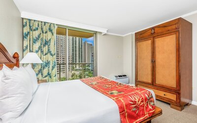 Luana Waikiki Hotel & Suites