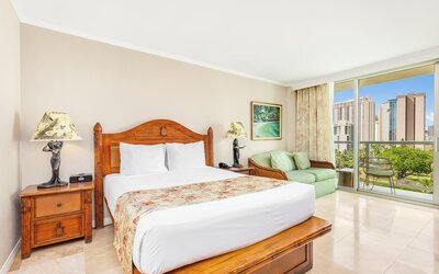 Luana Waikiki Hotel & Suites