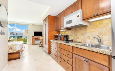 Luana Waikiki Hotel & Suites