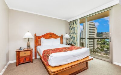 Luana Waikiki Hotel & Suites