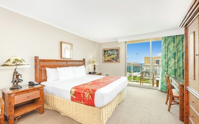 Luana Waikiki Hotel & Suites