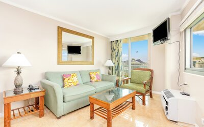 Luana Waikiki Hotel & Suites