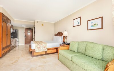 Luana Waikiki Hotel & Suites