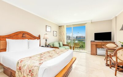 Luana Waikiki Hotel & Suites