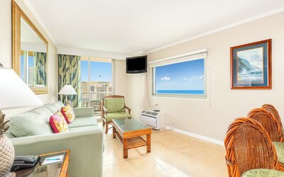 Luana Waikiki Hotel & Suites