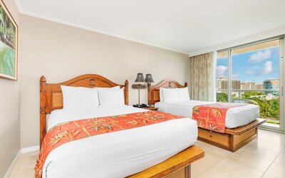 Luana Waikiki Hotel & Suites