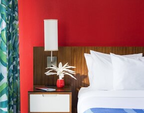 Shoreline Hotel Waikiki