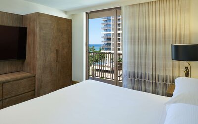 Embassy Suites by Hilton Waikiki Beach Walk