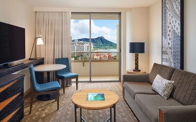 Embassy Suites by Hilton Waikiki Beach Walk
