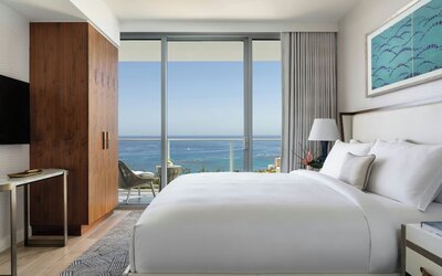 The Ritz-Carlton Residences, Waikiki Beach