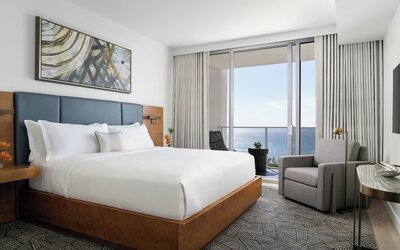 The Ritz-Carlton Residences, Waikiki Beach