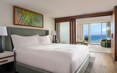The Ritz-Carlton Residences, Waikiki Beach