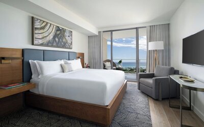 The Ritz-Carlton Residences, Waikiki Beach