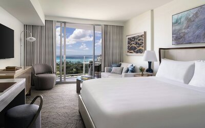 The Ritz-Carlton Residences, Waikiki Beach