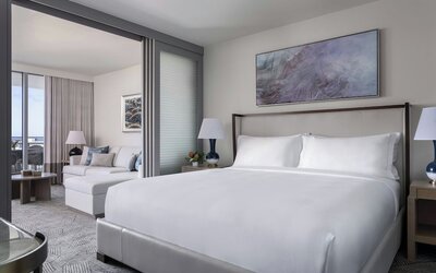 The Ritz-Carlton Residences, Waikiki Beach
