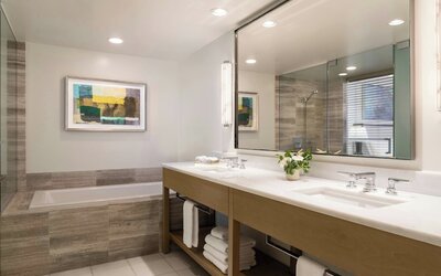 The Ritz-Carlton Residences, Waikiki Beach